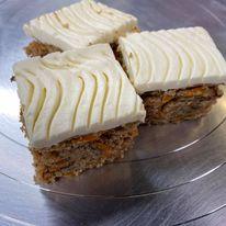 Mama Leila's Carrot Cake with Cream Cheese Frosting, 6 Pack Mama Leila's