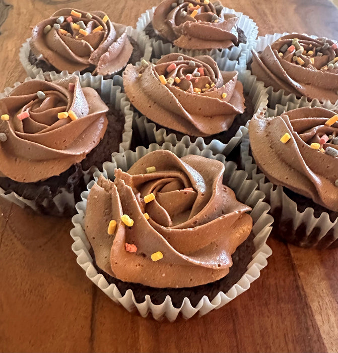 Keto Crumbs Bakery Chocolate Cupcakes, 3 Pack